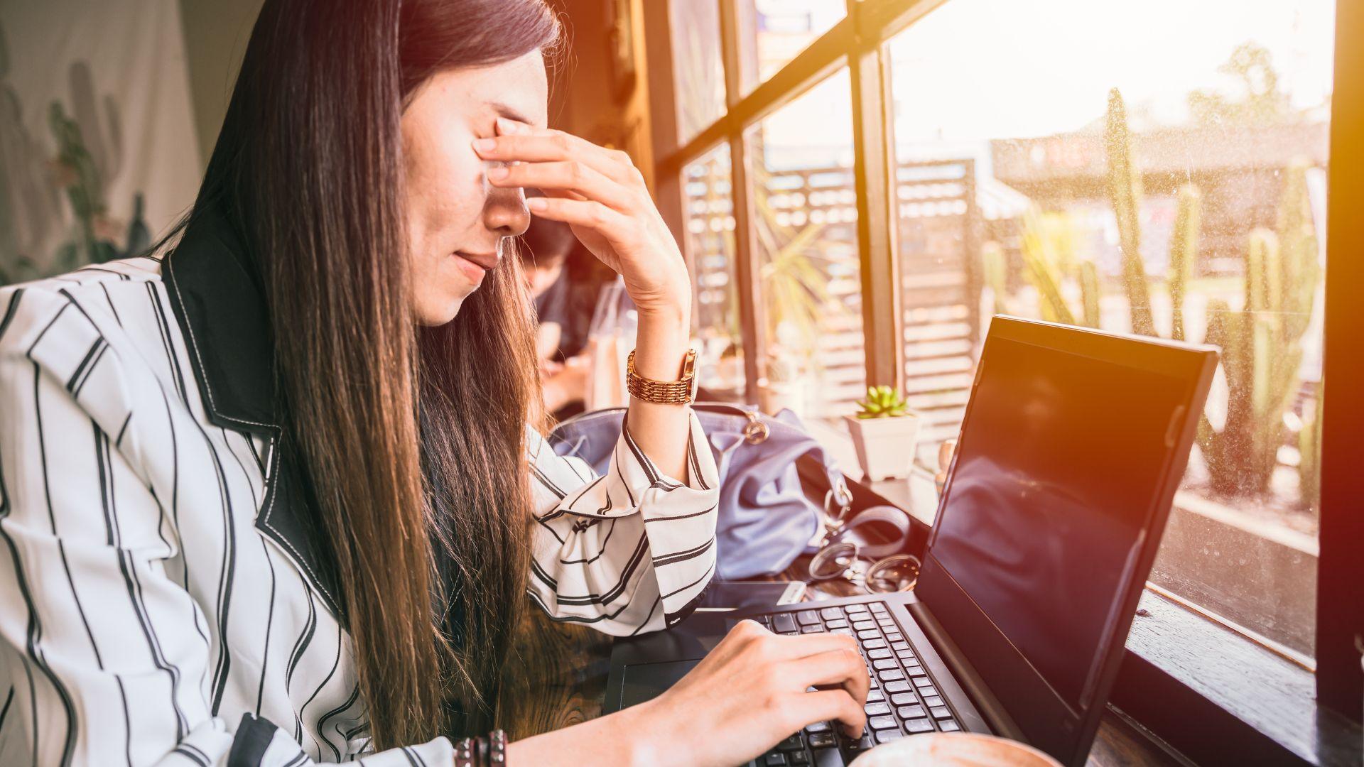Digitale Augenbelastung: Wenn Bildschirmzeit zur Belastung wird